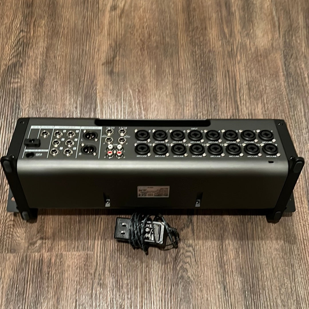 Zoom L-20R 20 channel Mixer/Recorder