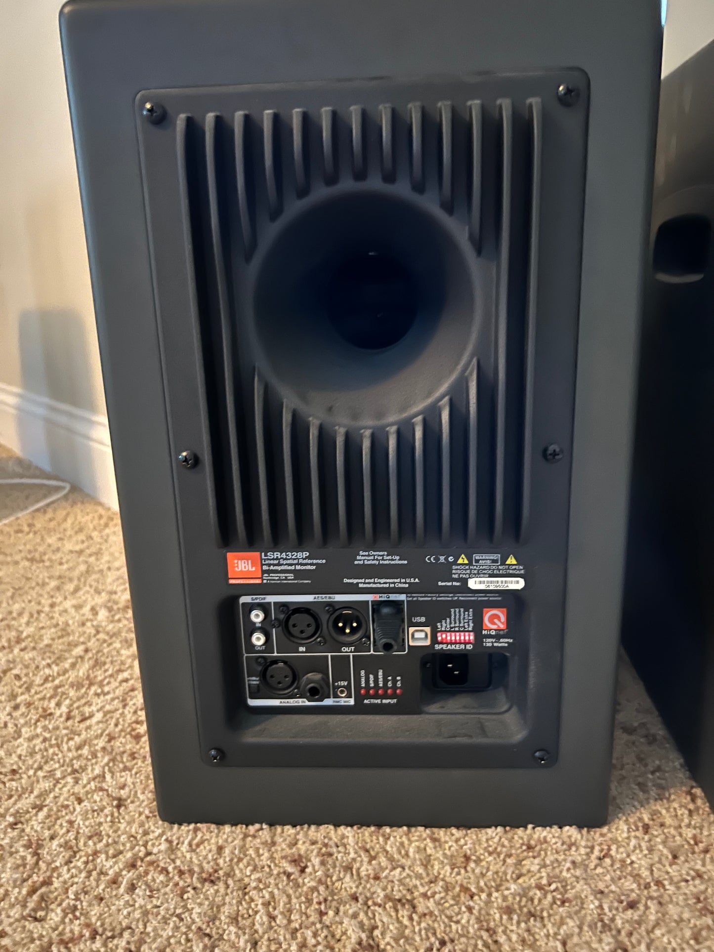 JBL LSR 4328 Studio Momitors