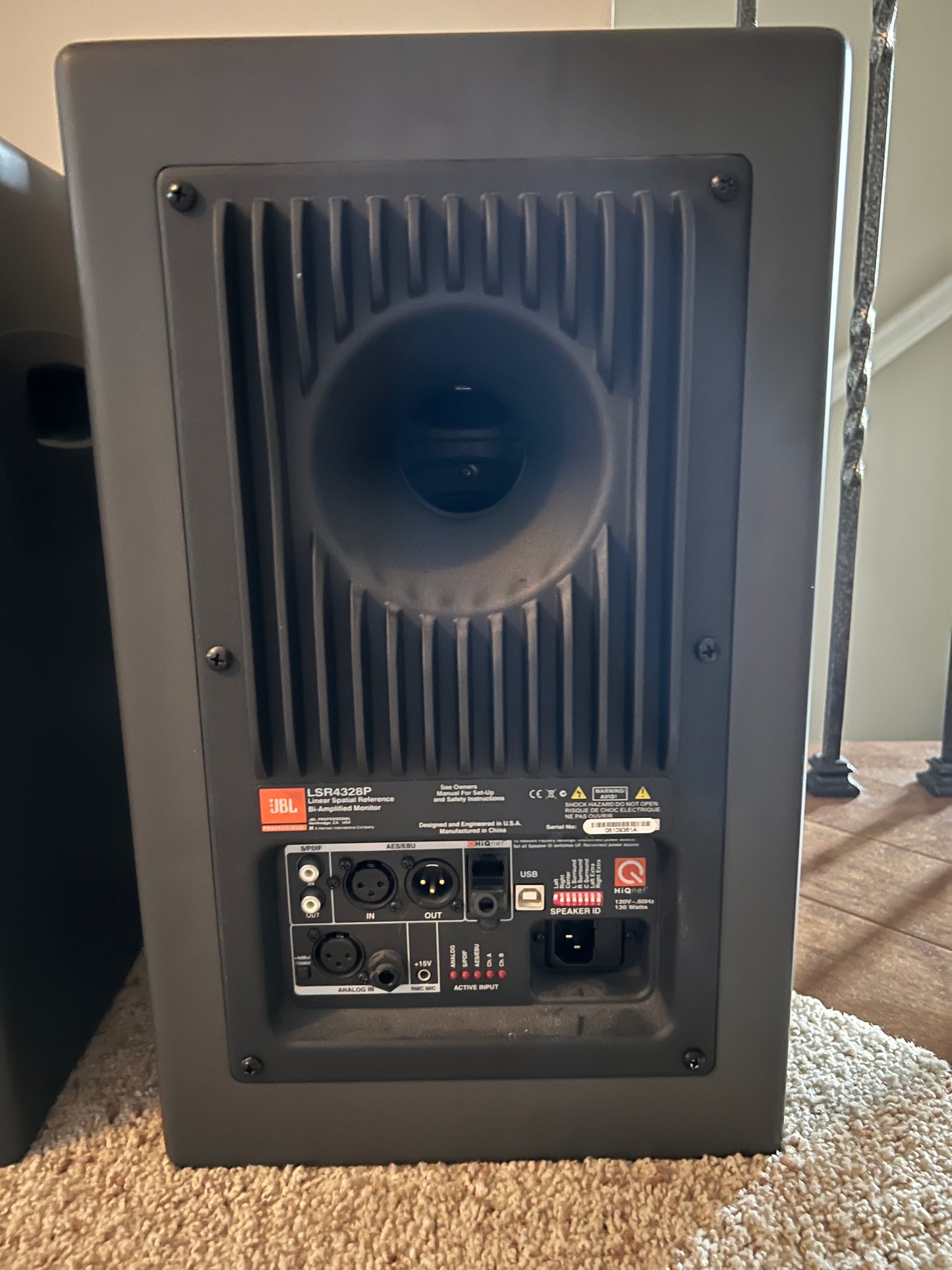 JBL LSR 4328 Studio Momitors